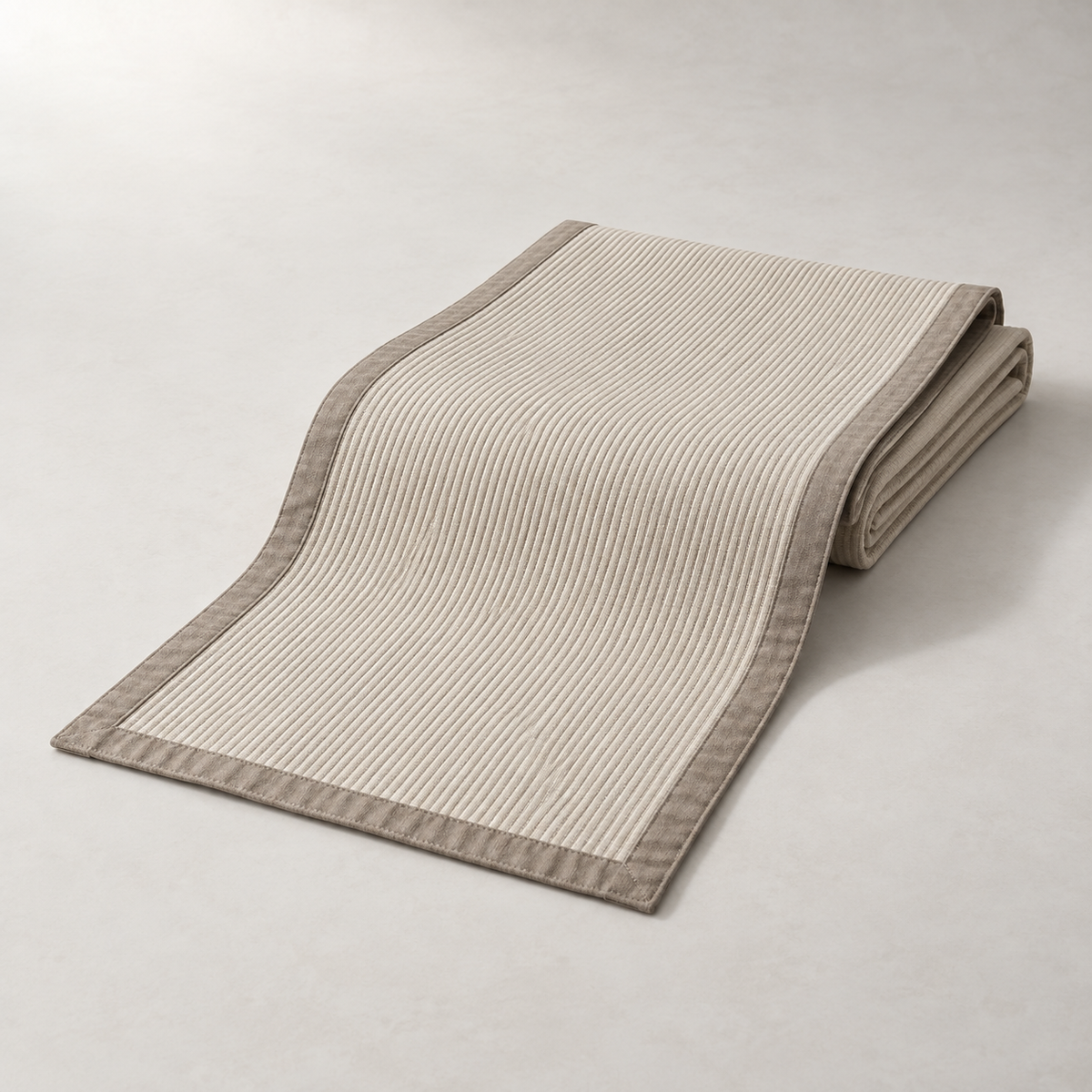 Vale Cotton Runner — carousel hero / product card
